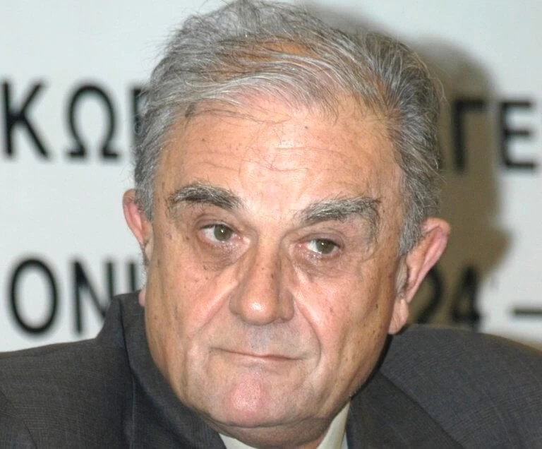 Τήνος: Το πρόσωπο έκπληξη που αγόρασε τη βίλα Φυντανίδη – Πλήρωσε 1.800.000 ευρώ